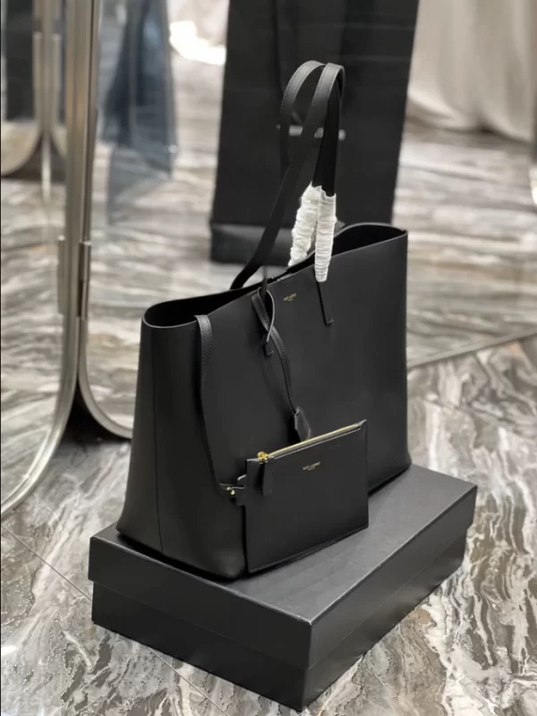 Saint Laurent Shopping Saint Laurent Leather Tote Bag - YST03