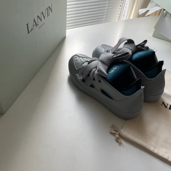 Lanvin Curb Color-Block Rubber Sneakers - LV11