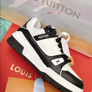 Louis Vuitton Trainer Maxi Sneakers - LS92