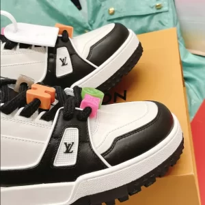 Louis Vuitton Trainer Maxi Sneakers - LS92