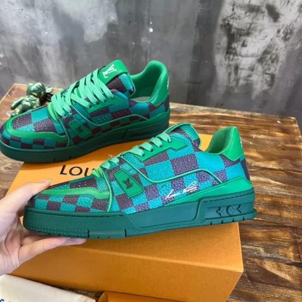 Louis Vuitton Trainer Sneakers In Green - LS99