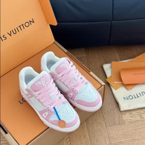 Louis Vuitton Trainer Sneakers - LS94