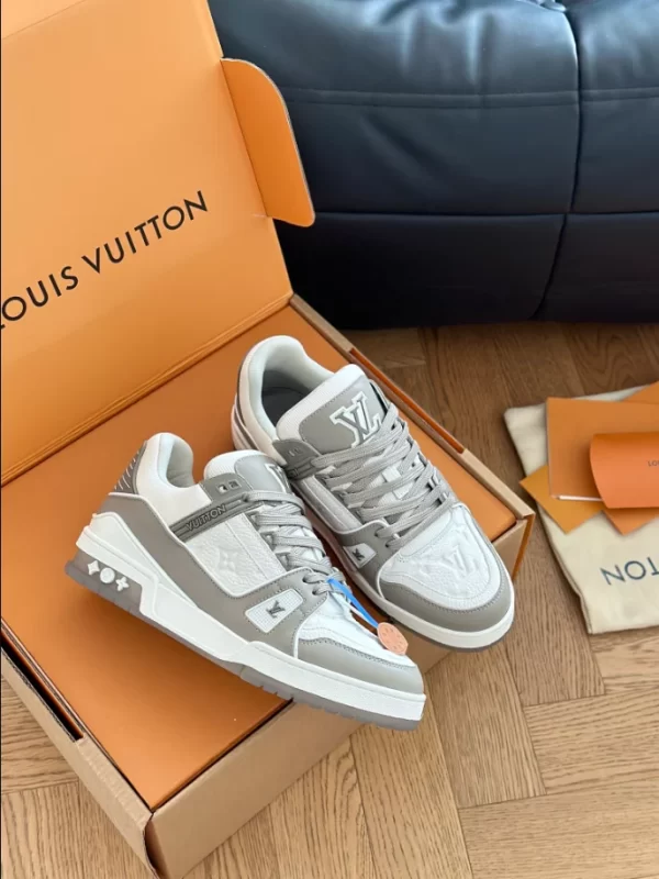 Louis Vuitton Trainer Sneakers - LS97