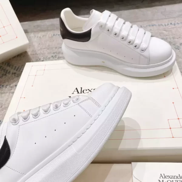 Alexander McQueen Oversized Leather Sneaker - AS06