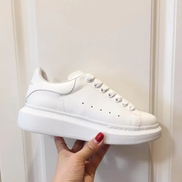 Alexander McQueen Oversized Leather Sneakers - AS09