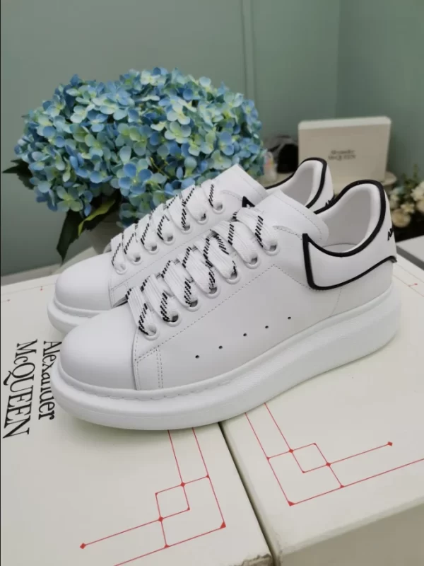 Alexander McQueen Oversized Leather Sneakers - AS11