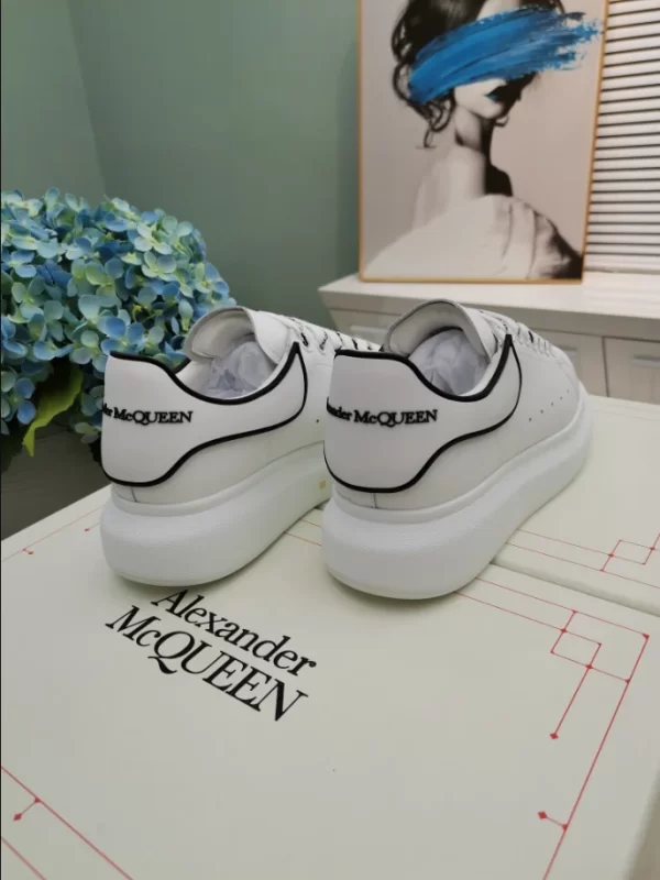 Alexander McQueen Oversized Leather Sneakers - AS11