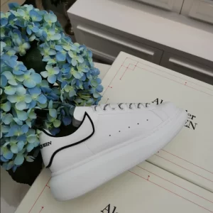 Alexander McQueen Oversized Leather Sneakers - AS11