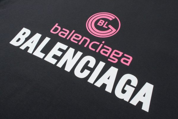 Balenciaga Logo Printed Crewneck T-Shirt - BT05