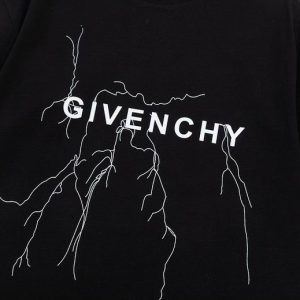 Givenchy Boxy fit t-shirt in cotton with reflective artwork - CT04