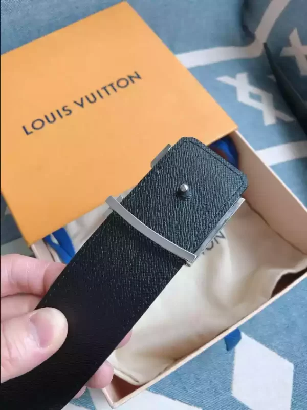 Louis Vuitton Initiales 40MM Reversible Belt - LB18