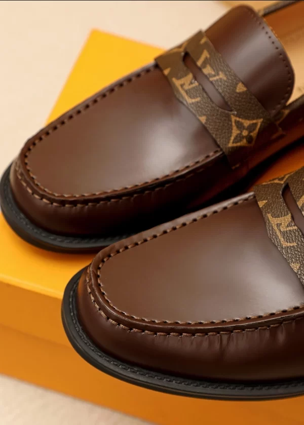 Louis Vuitton Loafer - LL29