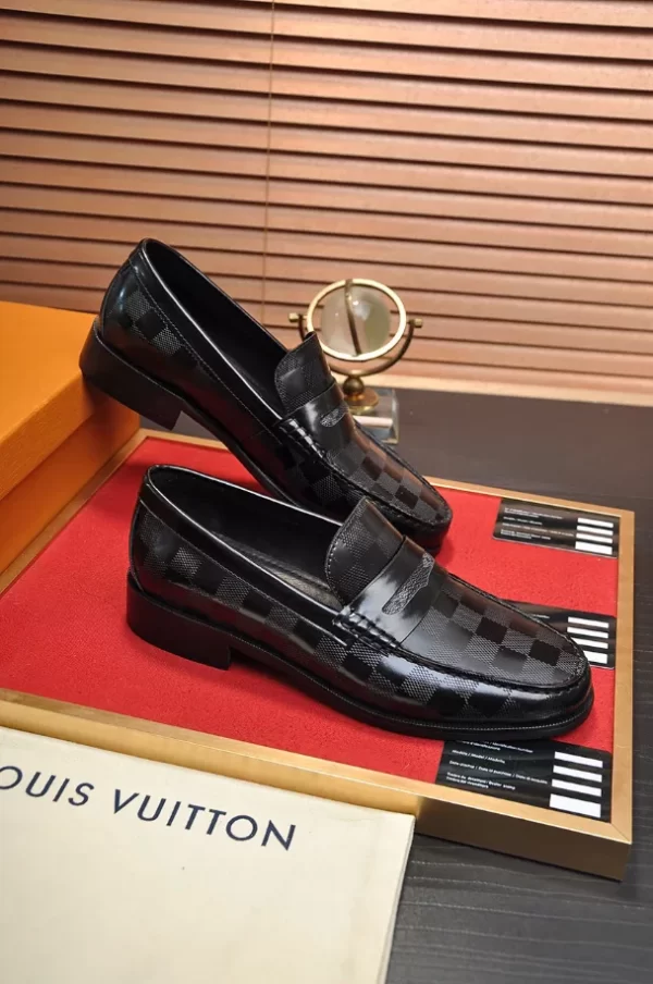 Louis Vuitton Loafer - LL23