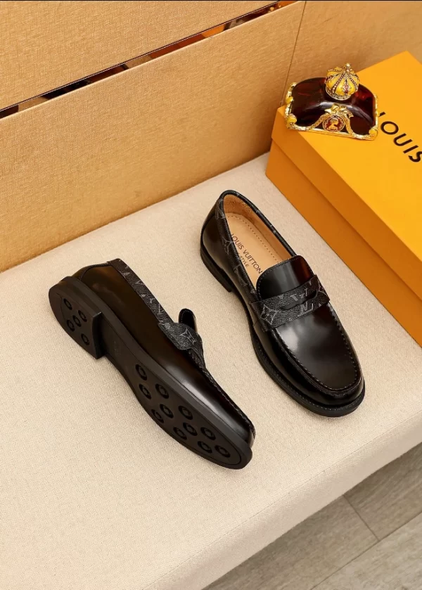 Louis Vuitton Loafer - LL30