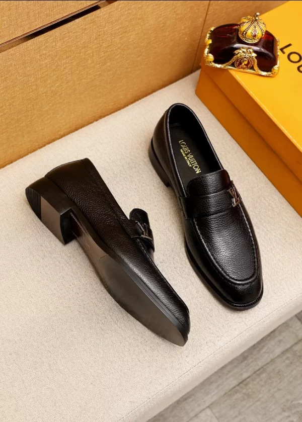 Louis Vuitton Loafer - LL24