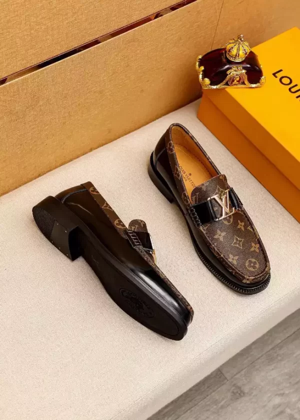 Louis Vuitton Louis Loafer - LL11