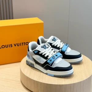 Louis Vuitton Trainer Sneaker In Blue - LS103