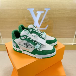 Louis Vuitton Trainer Sneaker - LS112