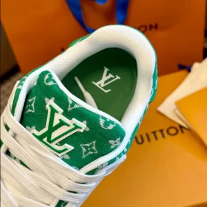 Louis Vuitton Trainer Sneaker in Green - LS116