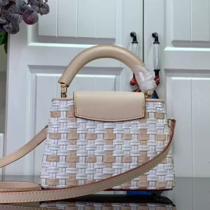 Louis Vuitton Capucines BB Handbag - LH41