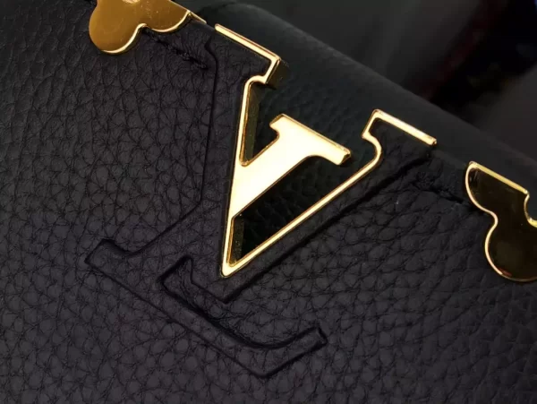 Louis Vuitton Capucines Mini Handbag - LH40