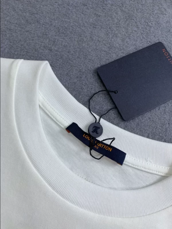 Louis Vuitton Embossed LV Cotton T-Shirt - LT47