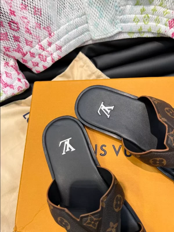 Louis Vuitton Oasis Mule - SL20