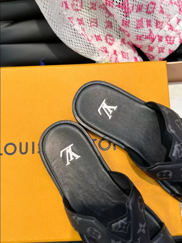 Louis Vuitton Oasis Mule - SL21