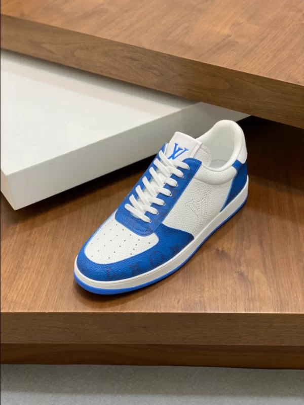 Louis Vuitton Rivoli Sneaker - LS144