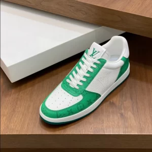 Louis Vuitton Rivoli Sneaker - LS145