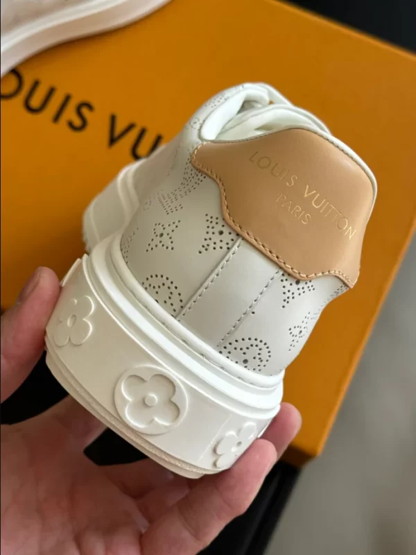 Louis Vuitton Time Out Sneaker - LS148