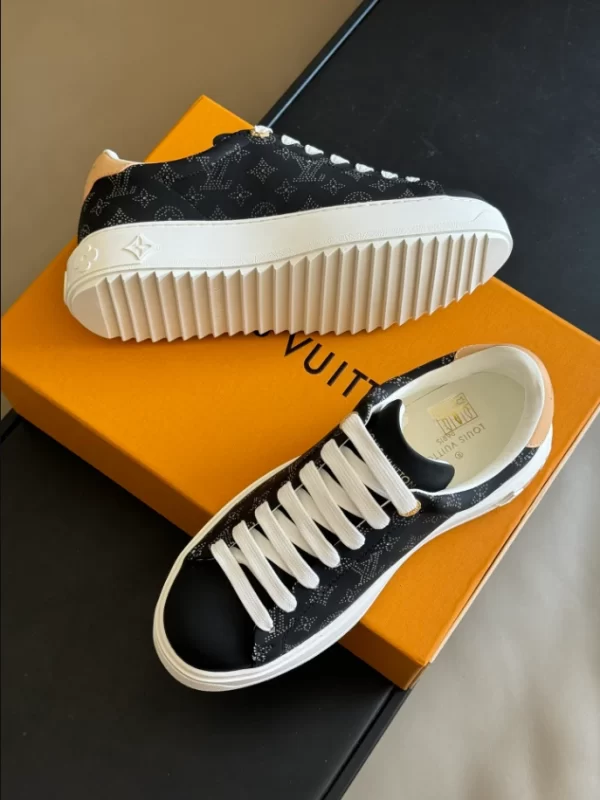 Louis Vuitton Time Out Sneaker - LS149