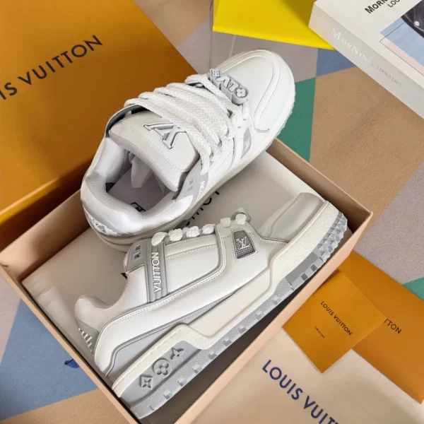 Louis Vuitton Trainer Maxi Sneaker - LS132