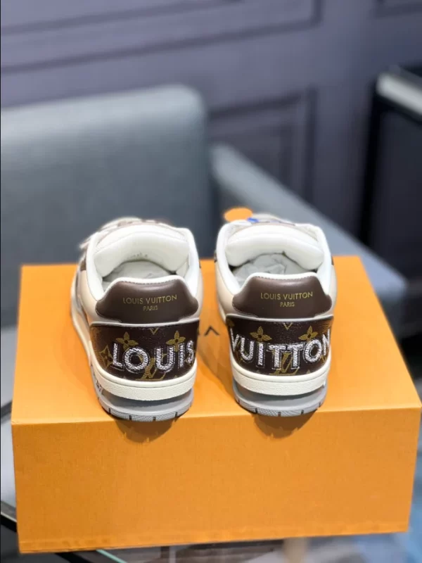 Louis Vuitton Trainer Sneaker In Moka Brown- LS121