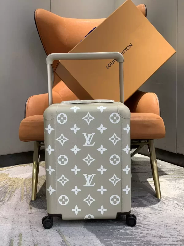 Louis Vuitton Horizon 55 - LD09