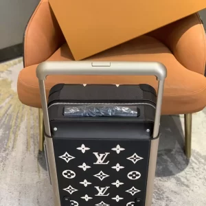 Louis Vuitton Horizon 55 - LD11