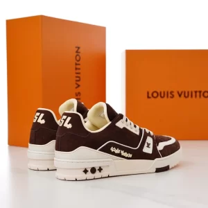 Louis Vuitton Trainer Sneaker - LS153