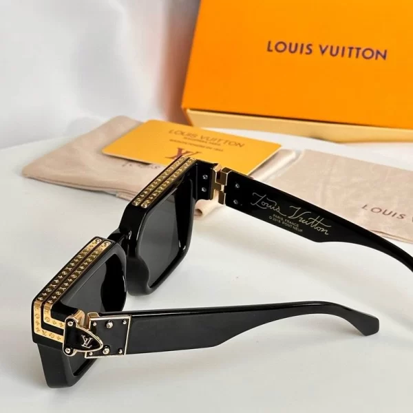 Louis Vuitton Millionaires Sunglasses- S18