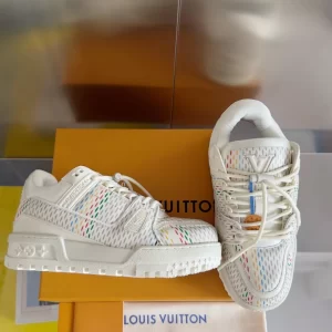 Louis Vuitton Trainer Maxi Sneaker - LS158