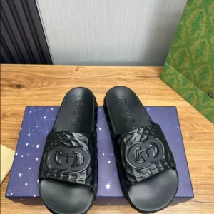 Gucci Interlocking G Slide Sandal - SG05