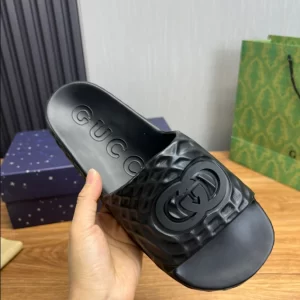 Gucci Interlocking G Slide Sandal - SG05