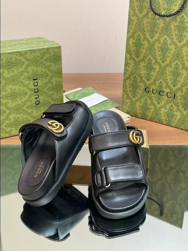 Gucci Sandal with Buckles - SG18