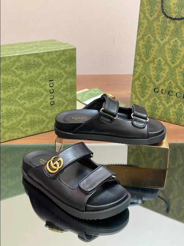 Gucci Sandal with Buckles - SG18