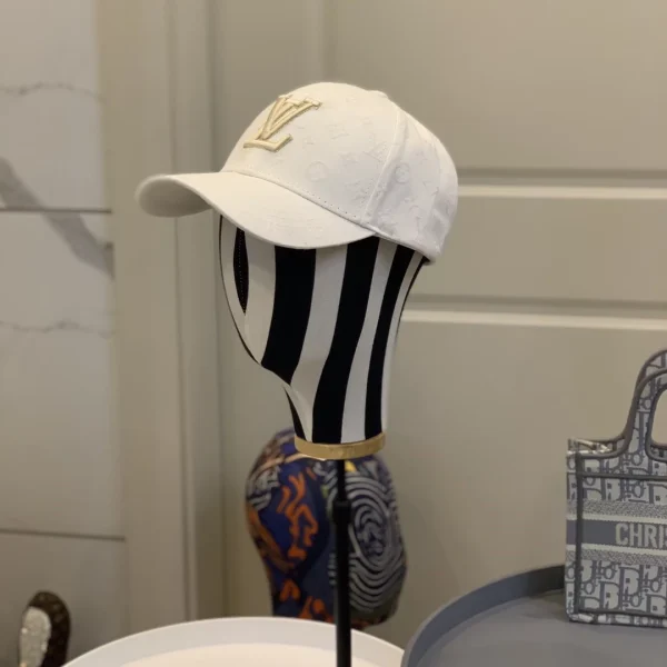 Louis Vuitton Cap - LCH32