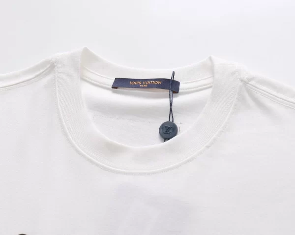 Louis Vuitton T-shirt - LT66