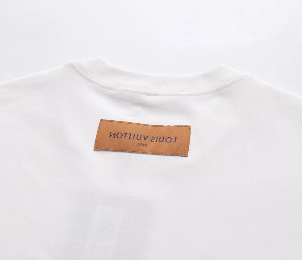 Louis Vuitton T-shirt - LT65