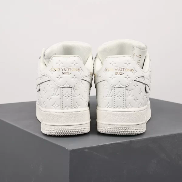 Louis Vuitton x Nike Air Force 1 Low Sneaker - LS188