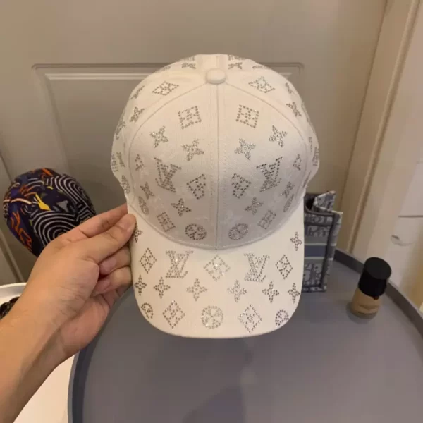 Louis Vuitton Cap - LCH36