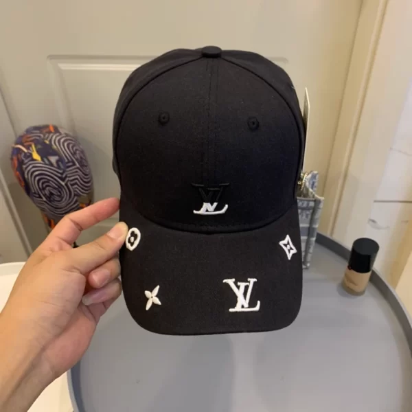 Louis Vuitton Cap - LCH45