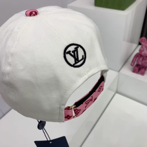 Louis Vuitton Cap - LCH57